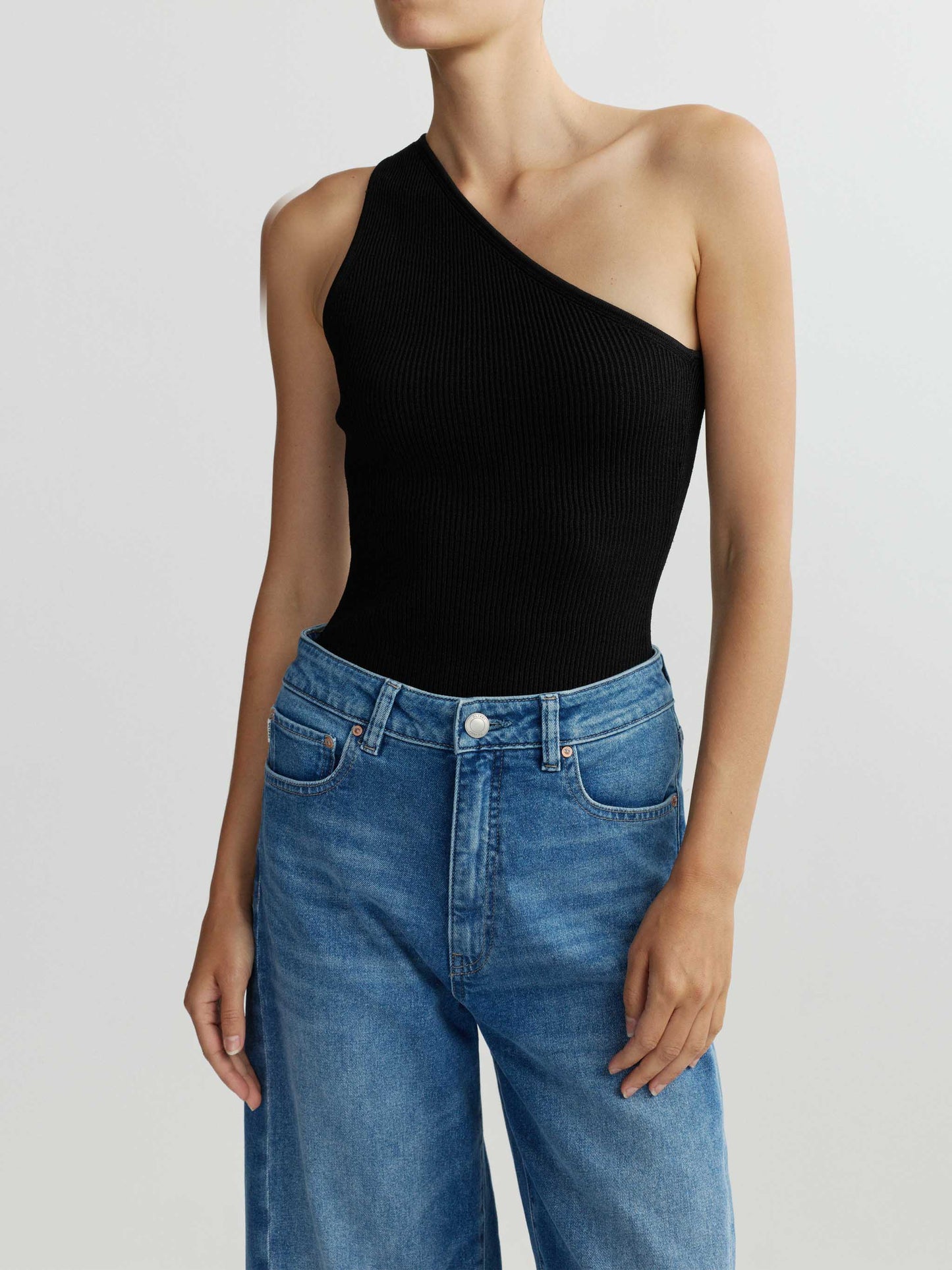 DL1961 - One Shoulder Top