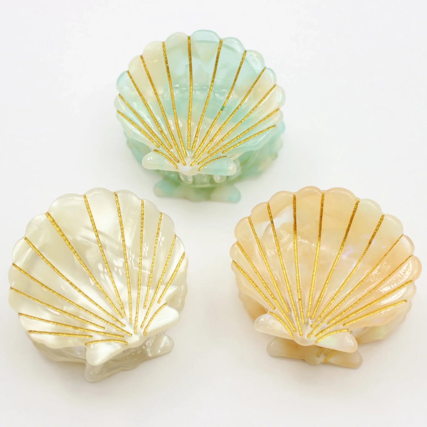 Small Pastel Shell Jaws