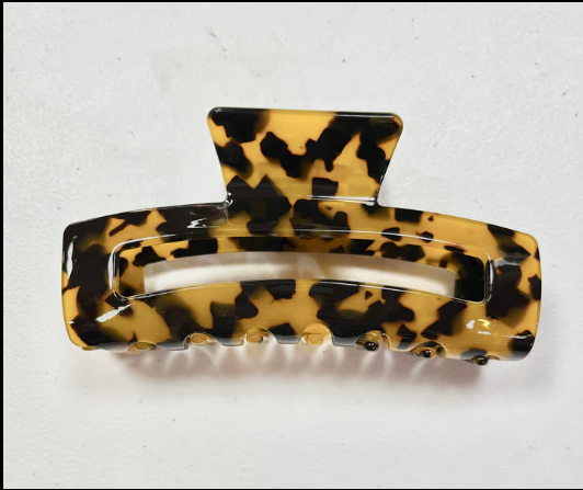 Jumbo Cutout French Jaw