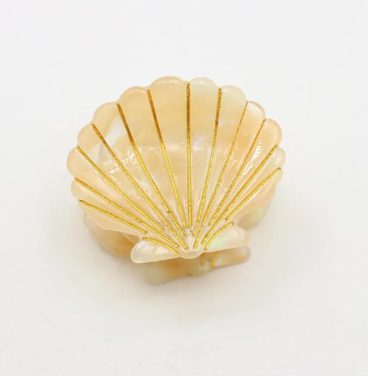 Small Pastel Shell Jaws