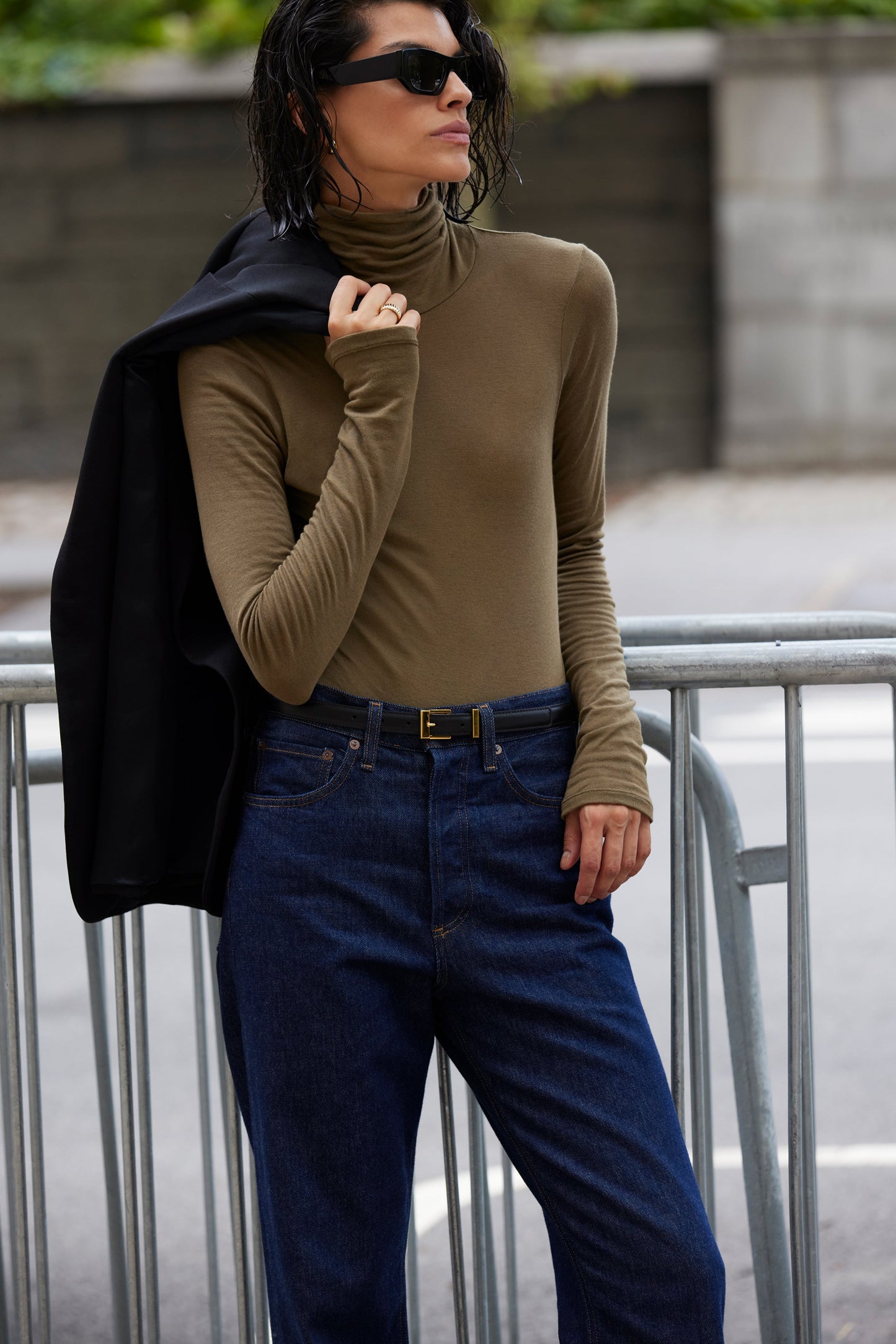 SoldoutNYC - The Cashmere Turtleneck in Olive