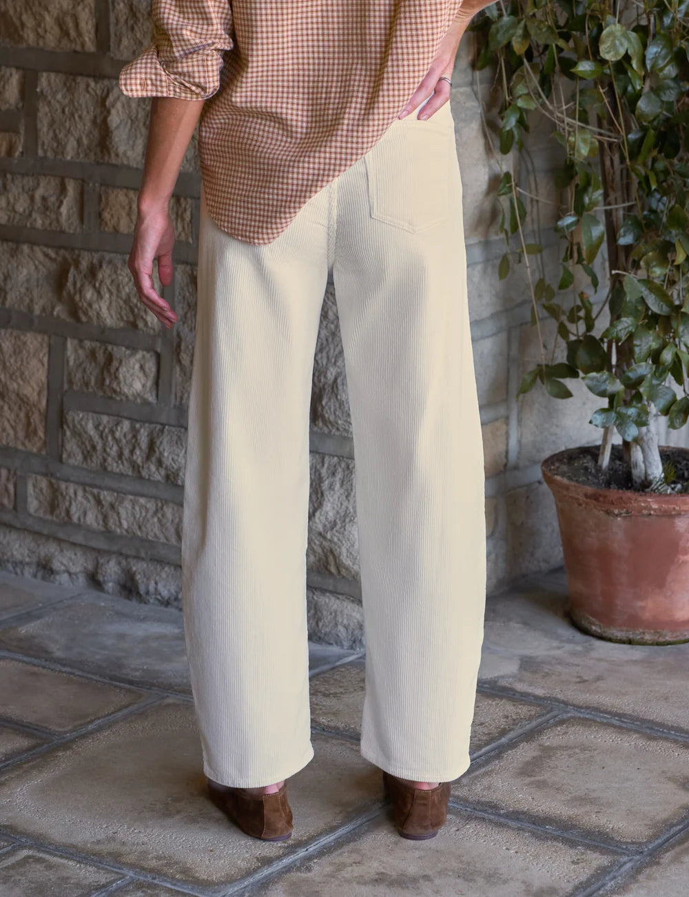 Frank & Eileen - Brennan Barrel Leg Jean