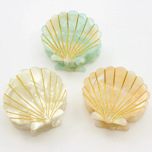 Small Pastel Shell Jaws
