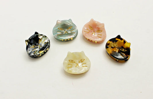 Small Cat Jaws