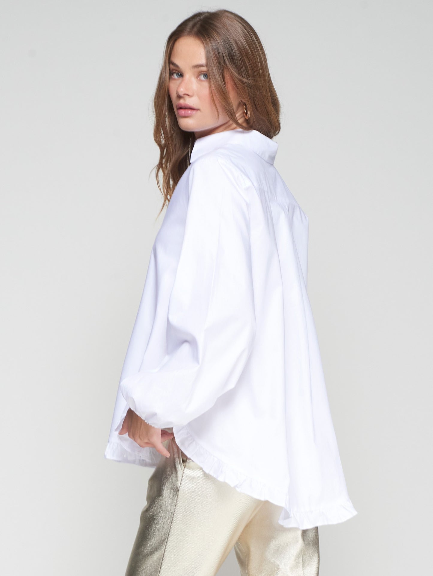 Vilagallo - White Ruffle Heart Shirt
